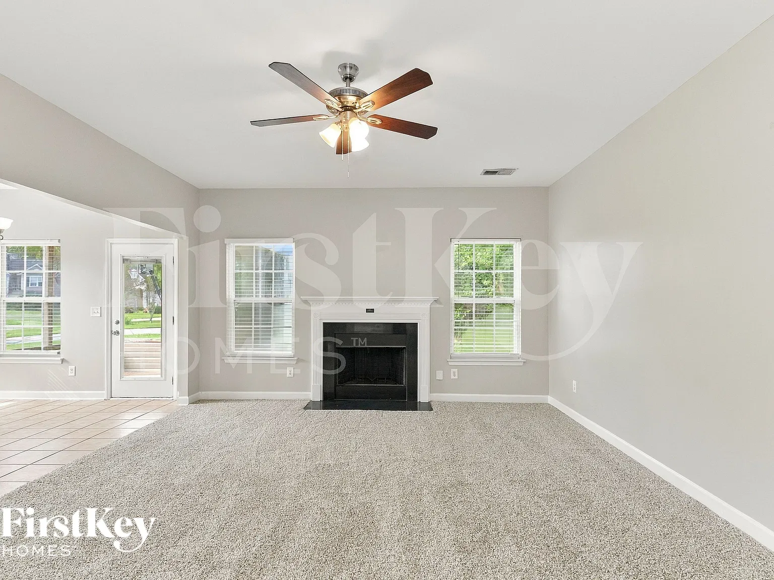 4 bed, 2.5 bath, 2090 sqft, $2,250 — Photo 3