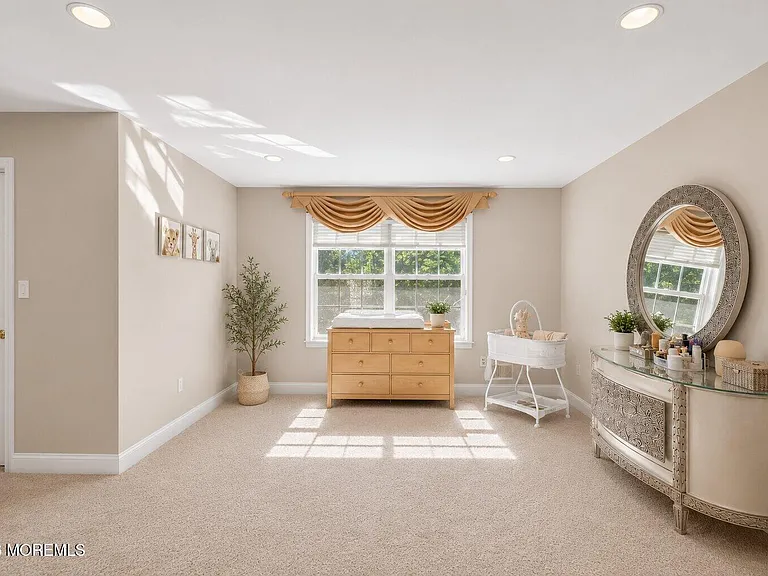 14 Heathrow Ct — Photo 27