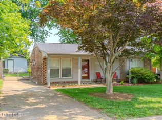 10015 Harlech Ln, Jeffersontown, KY 40299