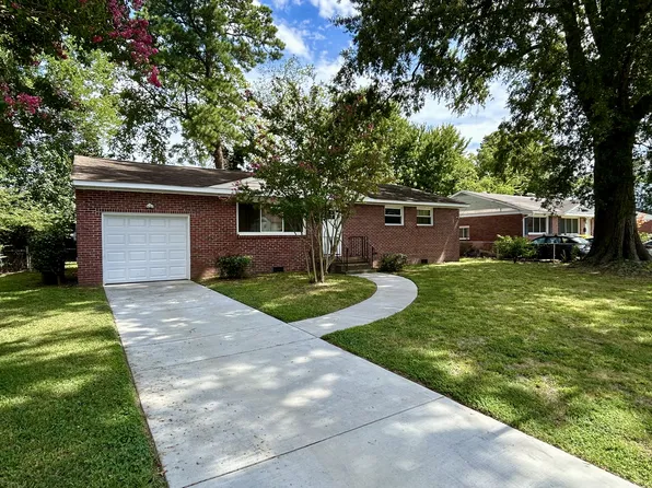 8120 Halprin Dr, Norfolk, VA 23518