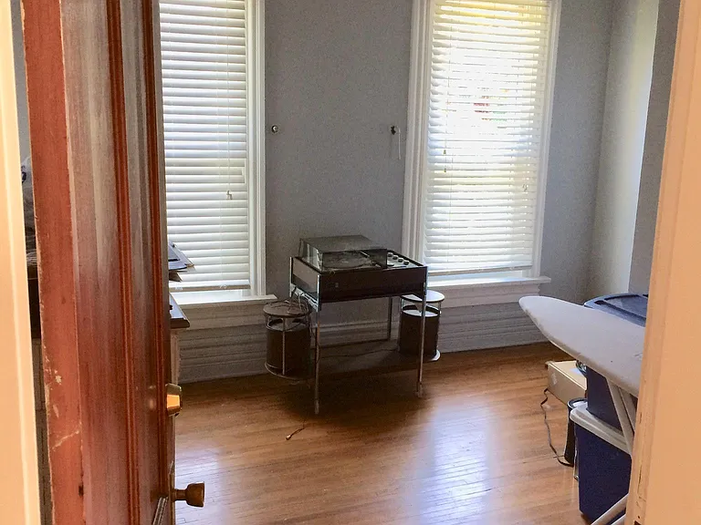 615 Franklin Ave — Photo 12