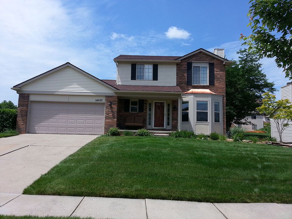 1st image of 24623 Fairway Hills Dr