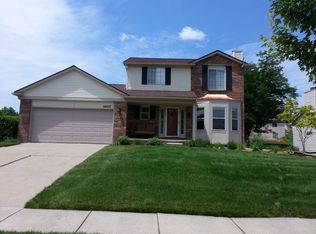 24623 Fairway Hills Dr, Novi, MI