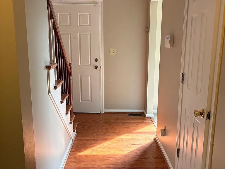 4214 Holly Tree Dr — Photo 4