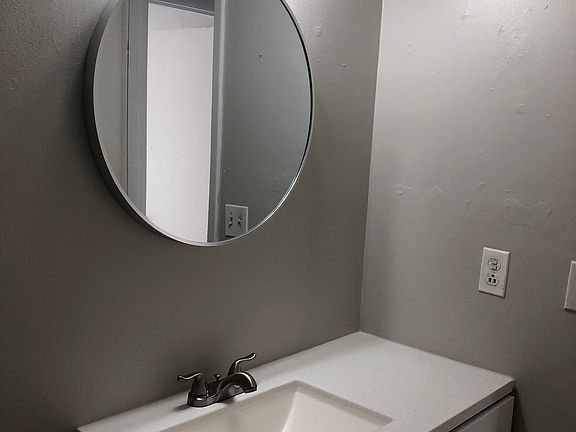 2nd image of 701 S Daytona Ave #713