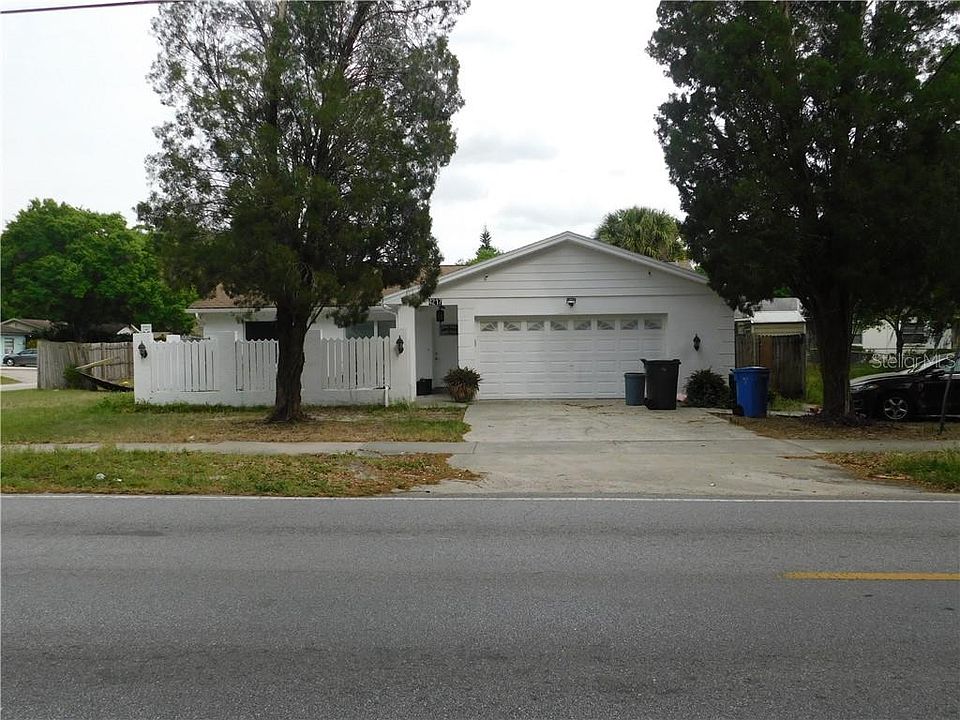 1st image of 4217 Lakewood Dr