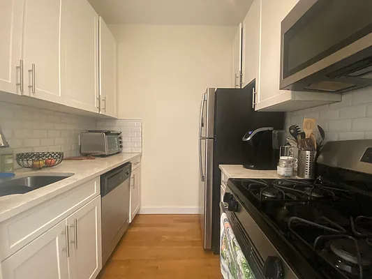 Rented by City Connections Realty | media 26