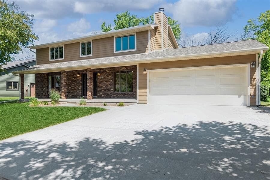 1st image of 1935 Stevenson Dr