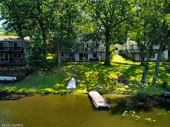 2nd image of 15175 Becker Dr