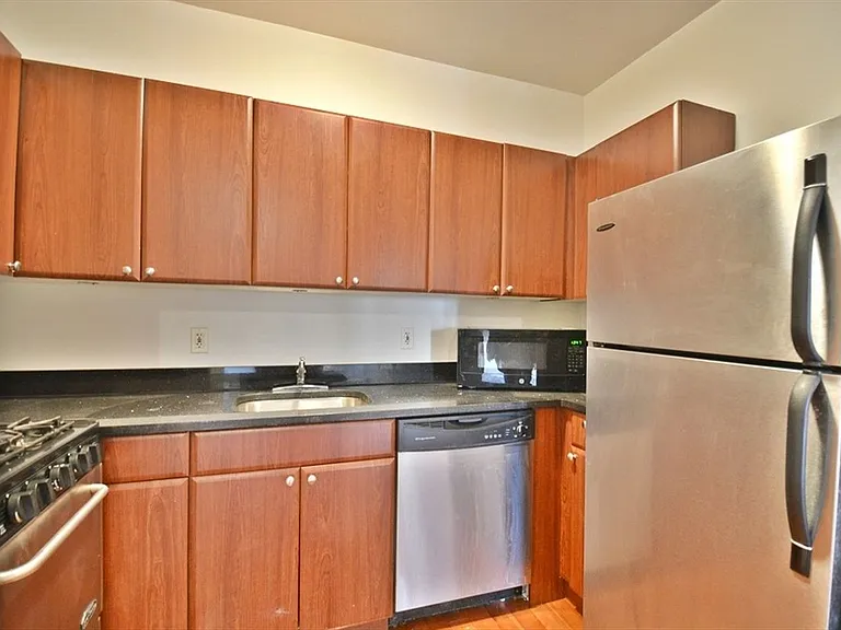 520 W 123rd St #4E — Photo 2