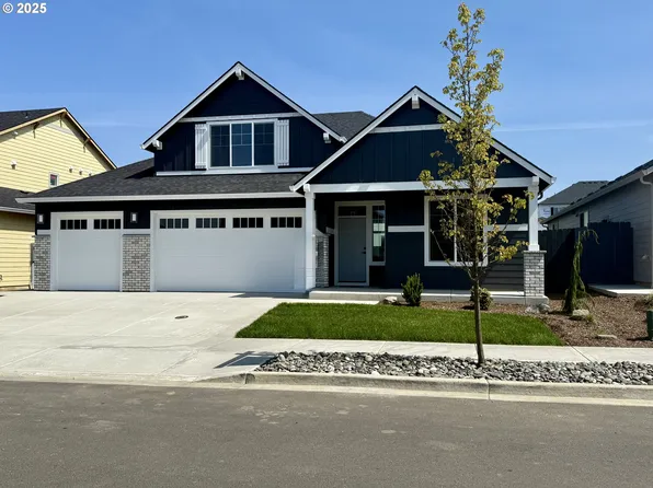 1142 N Paradise Pointe Ave, Ridgefield, WA 98642