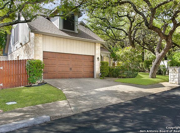 3rd image of 3542 River Way