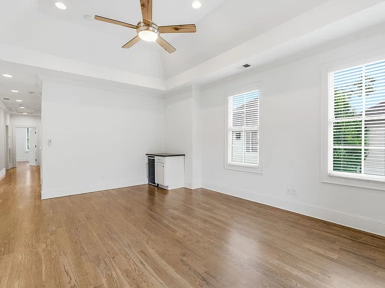 404 Woodmont Hall Pl — Photo 36