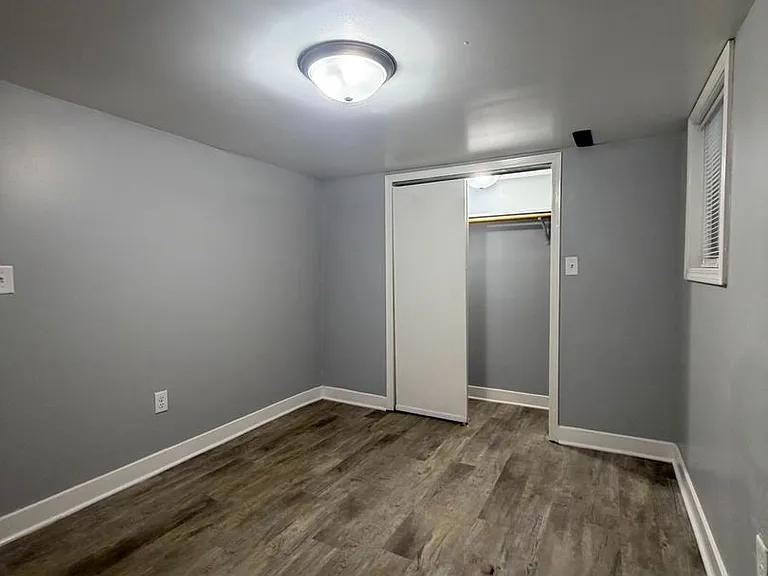 4828 Melville Ave — Photo 17