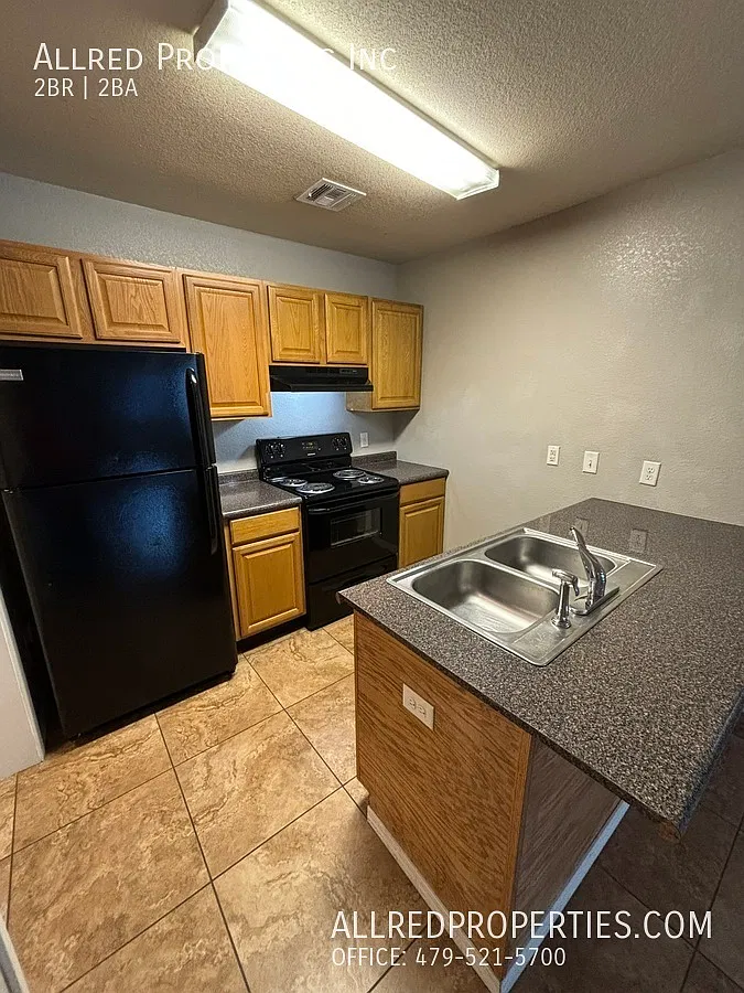 Convenient Fayetteville 2BR/1BA Duplex with Fenced Yard! — Photo 4