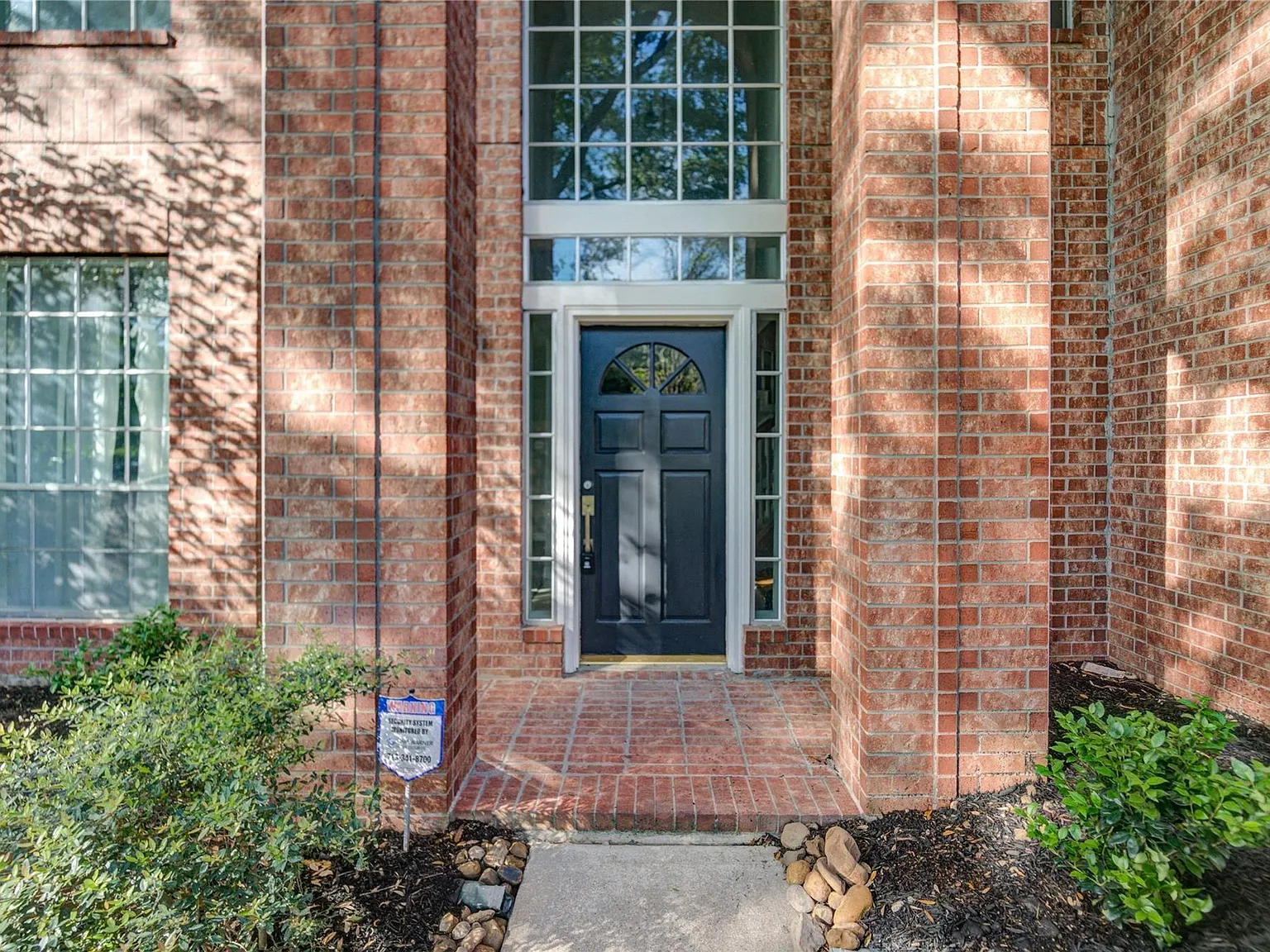 4 bed, 3.5 bath, 3685 sqft, $3,000 — Photo 4