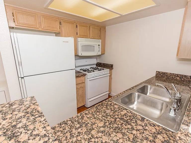 8070 W Russell Rd #1051 — Photo 10