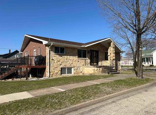 103 Lessing St, Guttenberg, IA 52052