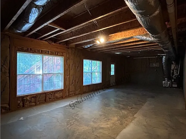 528 Collingsworth Ln — Photo 14