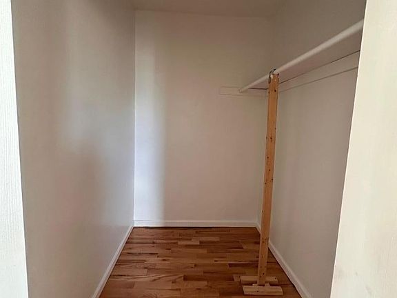 5th image of 68 Llewellyn Ave