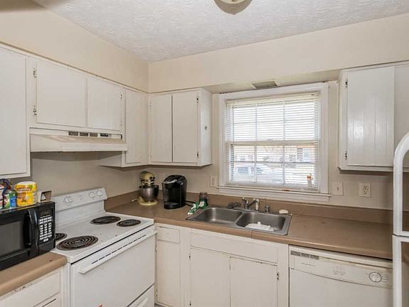 5th image of 3509-3513 Honey Jay Ct