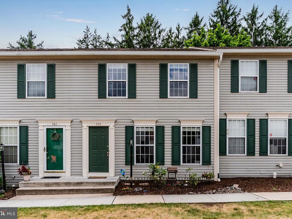 1st image of 580 Benton Ct