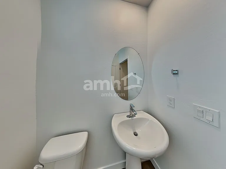 12638 W Flynn Ln — Photo 9