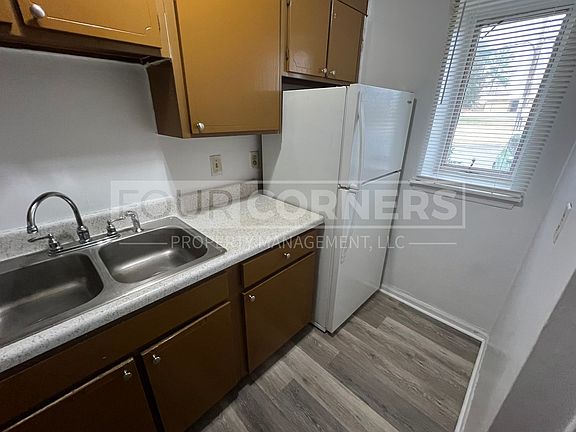 4th image of 2303 Vanstory St #F