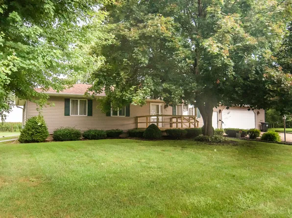 207 S 3rd St, Harmon, IL 61042