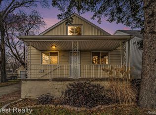 134 W Muir Ave, Hazel Park, MI