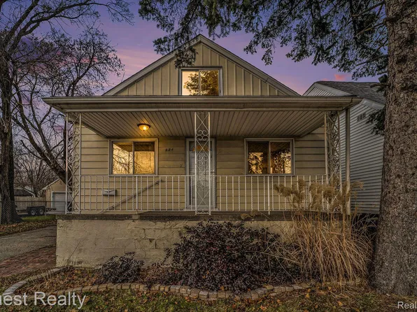 134 W Muir Ave, Hazel Park, MI 48030