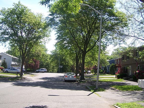 3rd image of 3 Christina Dr #B
