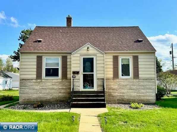 1214 12th St S, Virginia, MN 55792