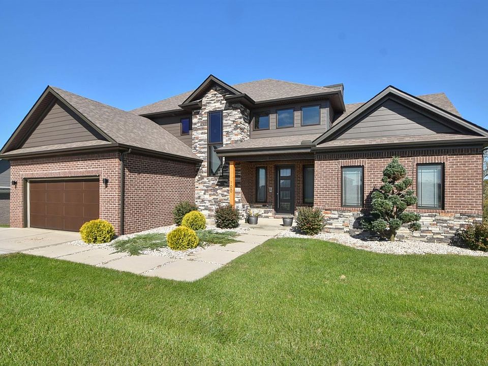 1st image of 100 Troon Ct