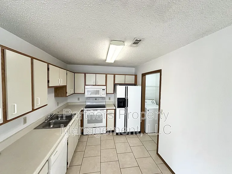 1659 N Dawn Dr #1 — Photo 8