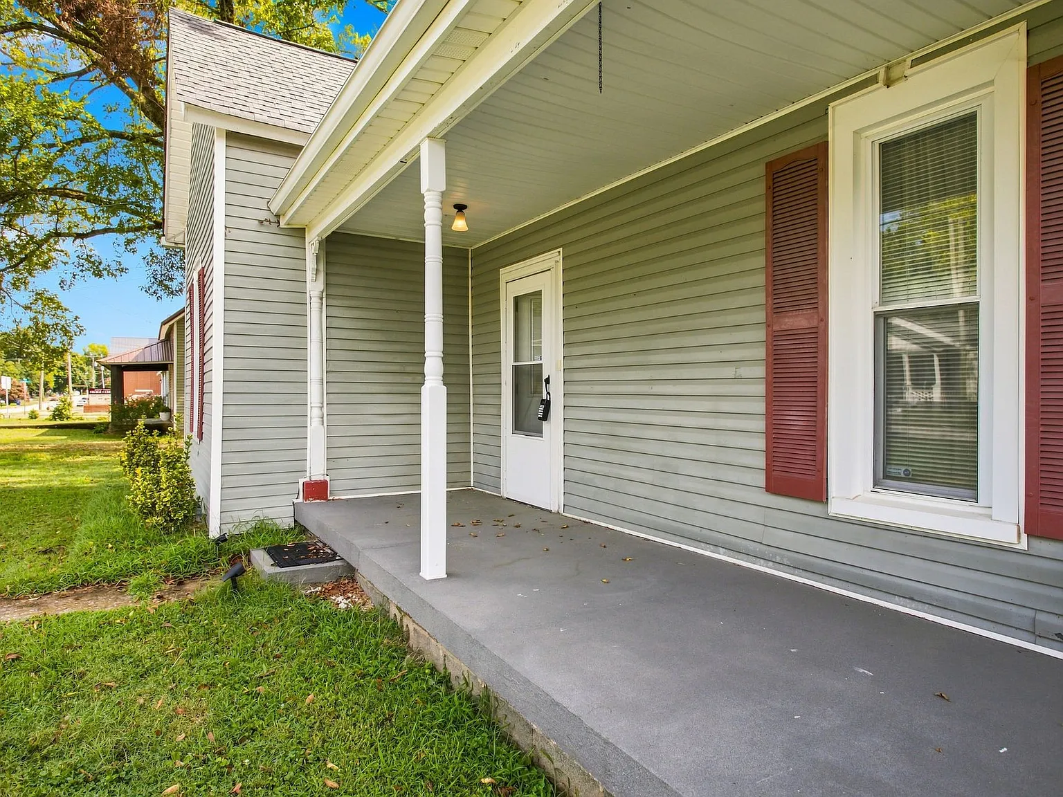 102 Locust Street - 1 — Photo 4