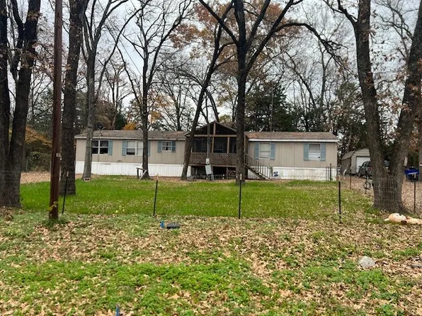 1328 Willow Dr, Wills Point, TX 75169
