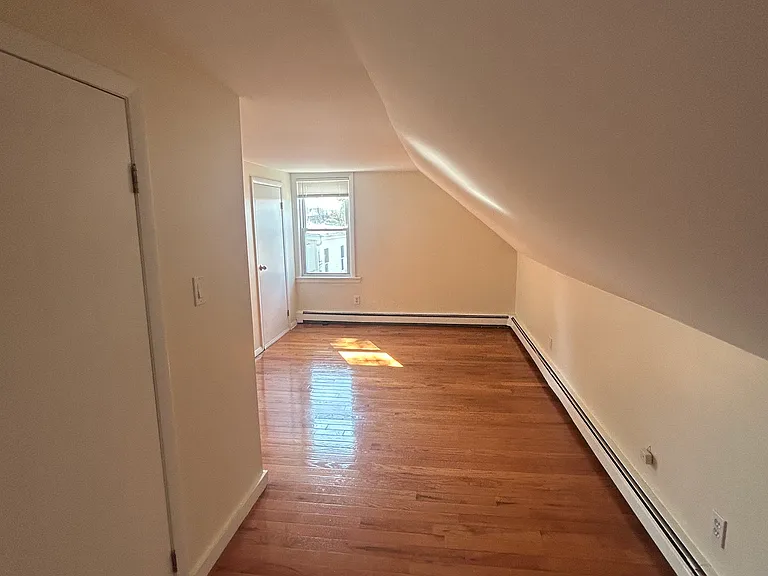 83 Hall St #2A — Photo 11