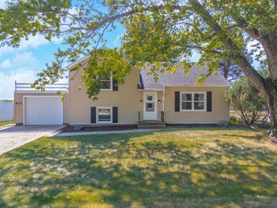 611 NE 2nd St, Hopedale, IL, 61747