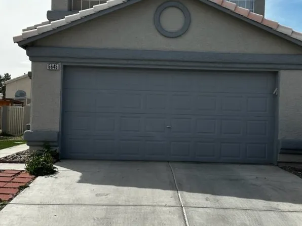 5645 Roundrock Dr, Las Vegas, NV 89142