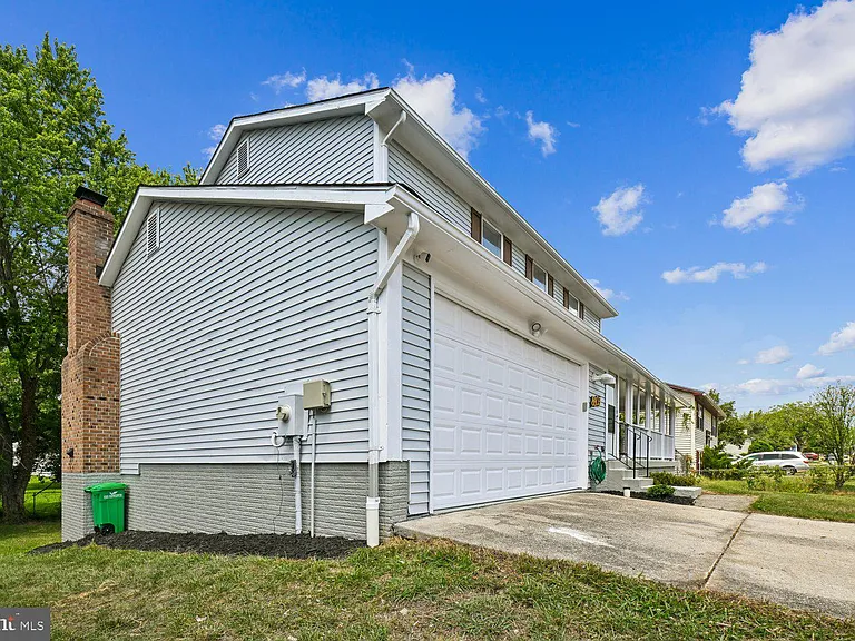 8805 Bolero Ct — Photo 62