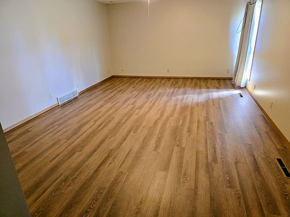 2nd image of 1515 Park Ave