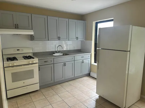 124 23rd St Floor 3, Brooklyn, NY 11232