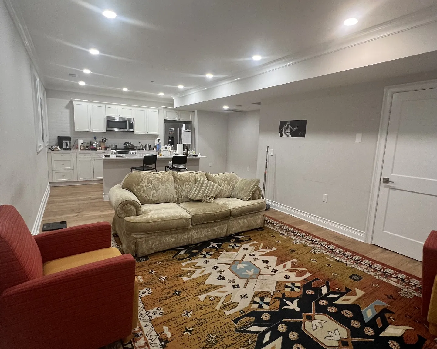 3 bed, 1285 sqft, $5,000 — Photo 1
