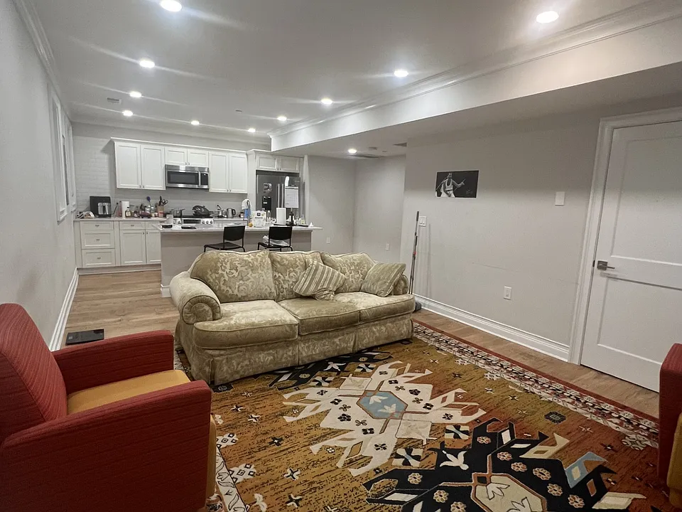 14 Mount Hood Rd #2
