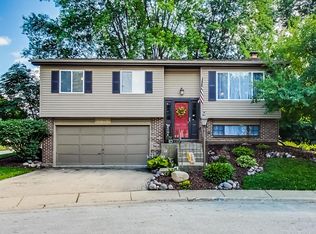 24W485 Seabrook Ct, Naperville, IL