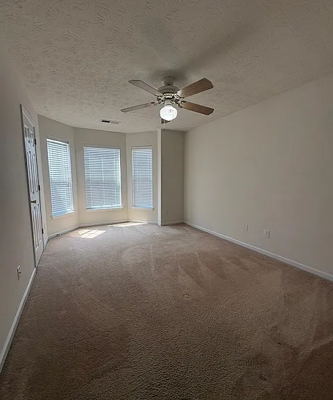 95 Saddlebrook Ct — Photo 3