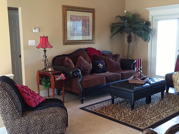 4th image of 407 Deer Meadow Blvd