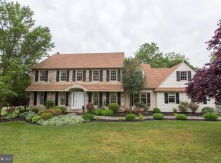 322 Clearfield Dr, Lincoln University, PA 19352