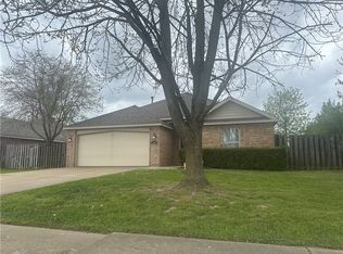 2358 Linden Cir, Springdale, AR 72764